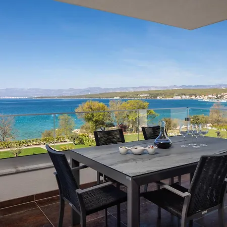 Gorgeous In Zidarici With Kitchen ונטאצ'יצ'י
