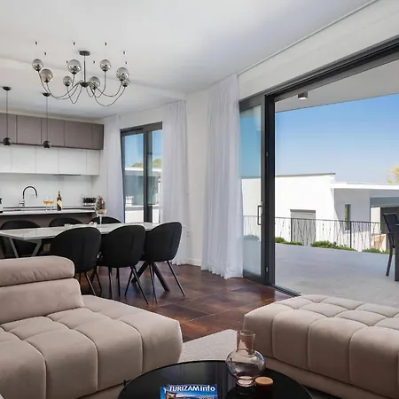 Gorgeous In Zidarici With Kitchen Vantacici