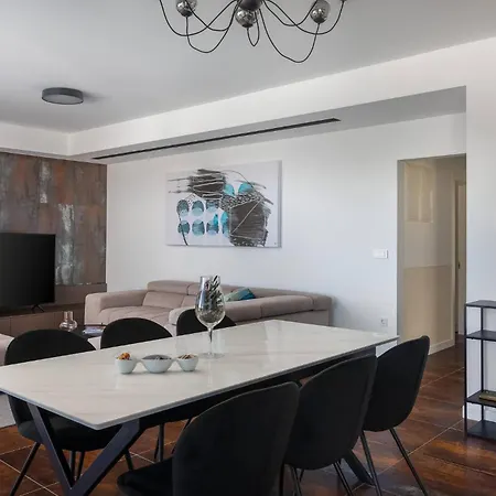 Holiday home Gorgeous In Zidarici With Kitchen